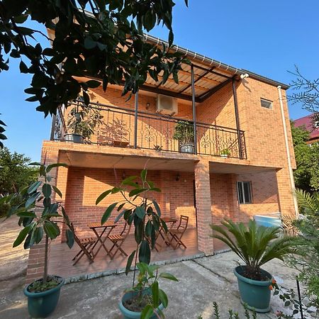 Greenview Guesthouse 巴统 外观 照片