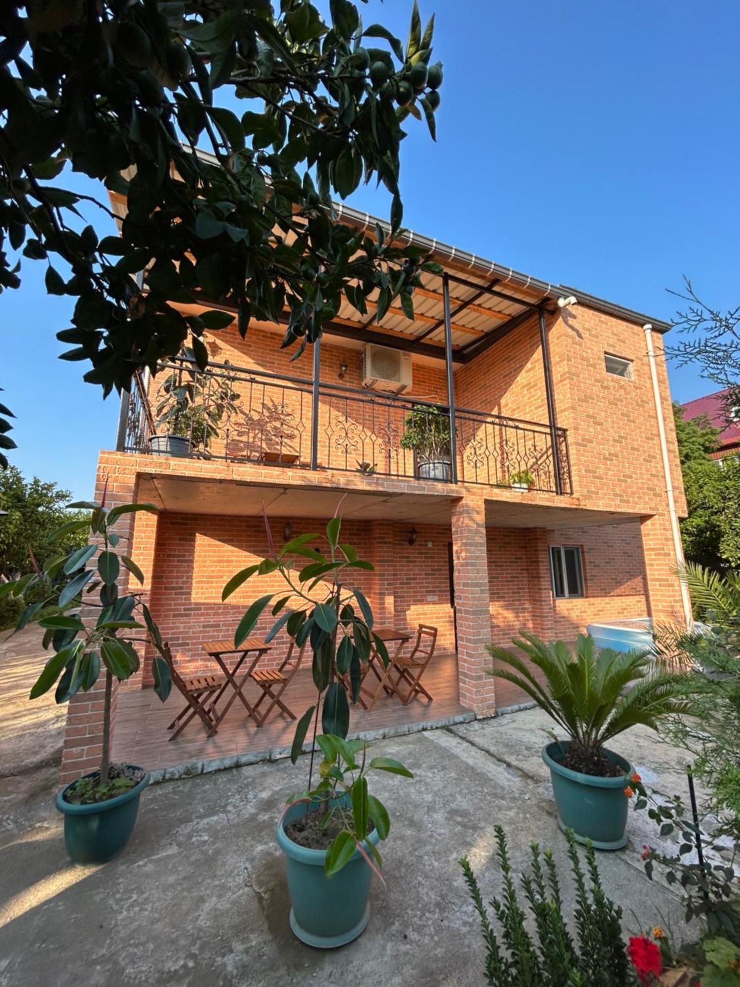 Greenview Guesthouse 巴统 外观 照片