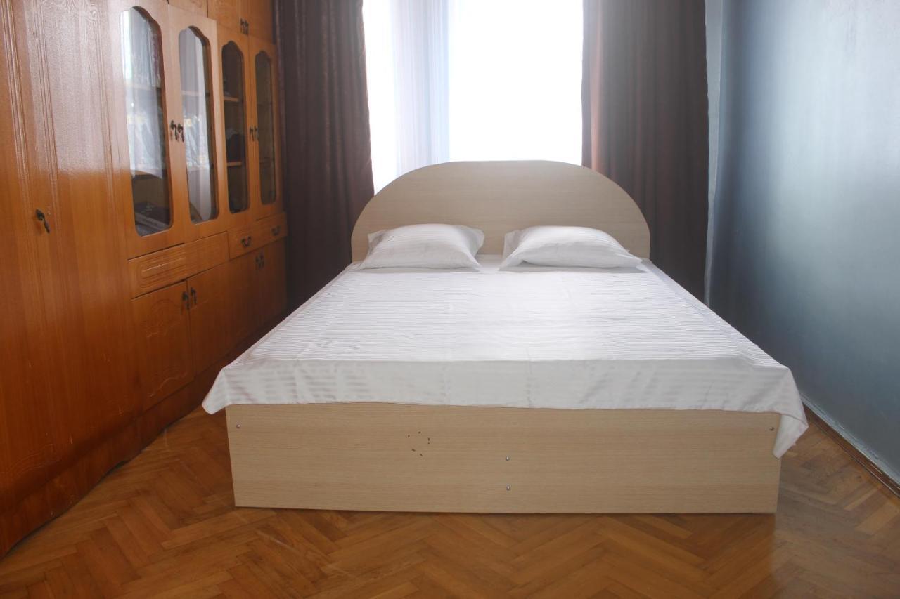 Greenview Guesthouse 巴统 外观 照片