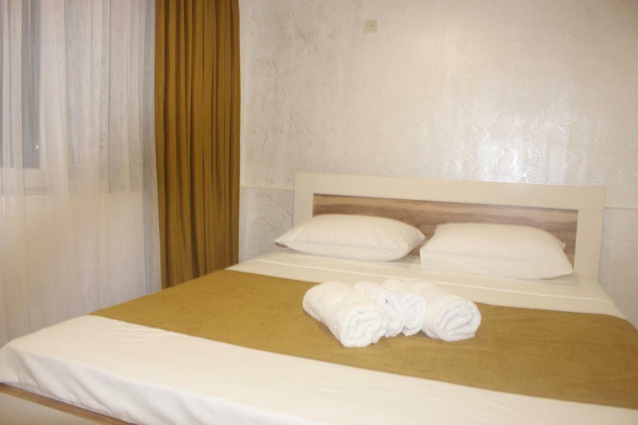 Greenview Guesthouse 巴统 外观 照片