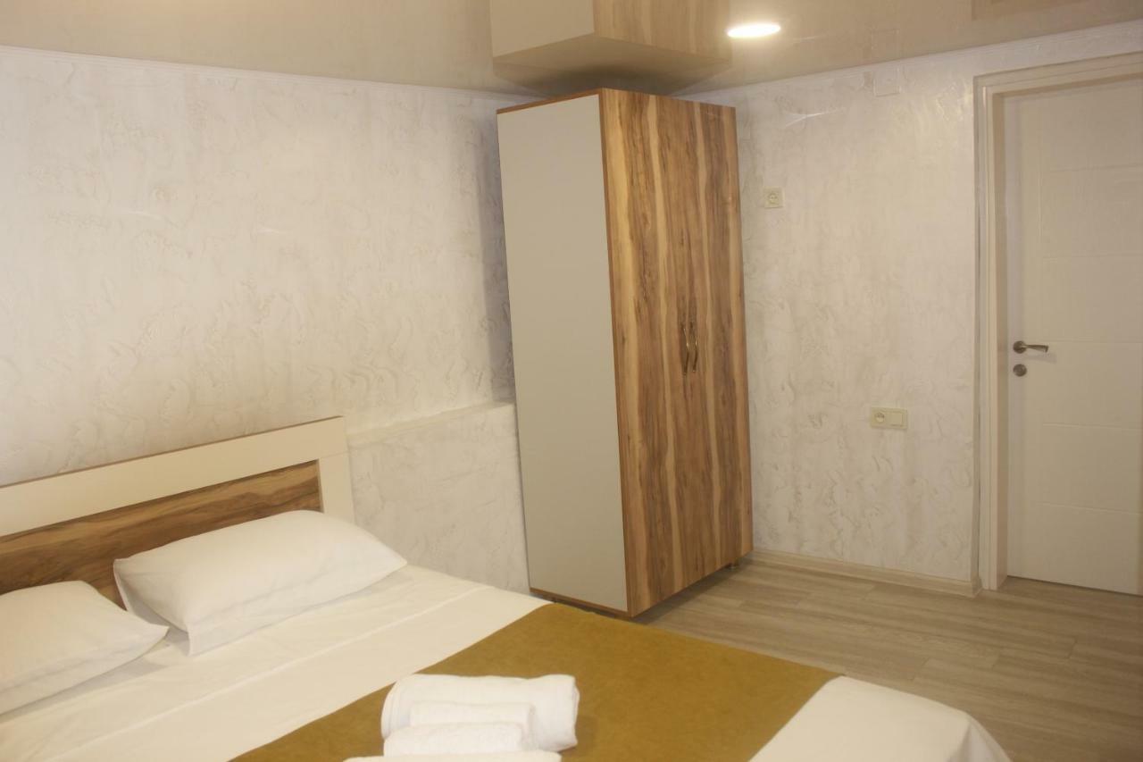 Greenview Guesthouse 巴统 外观 照片