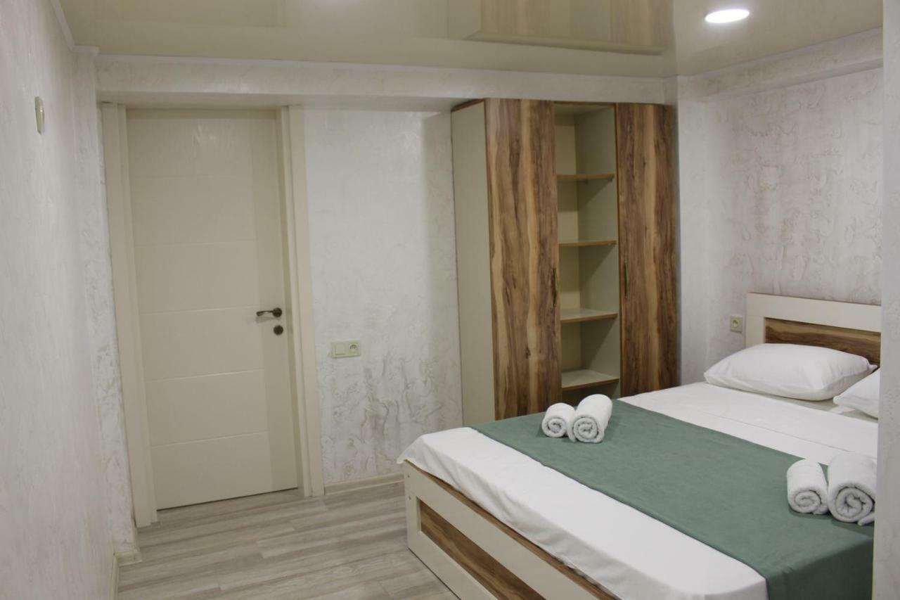 Greenview Guesthouse 巴统 外观 照片