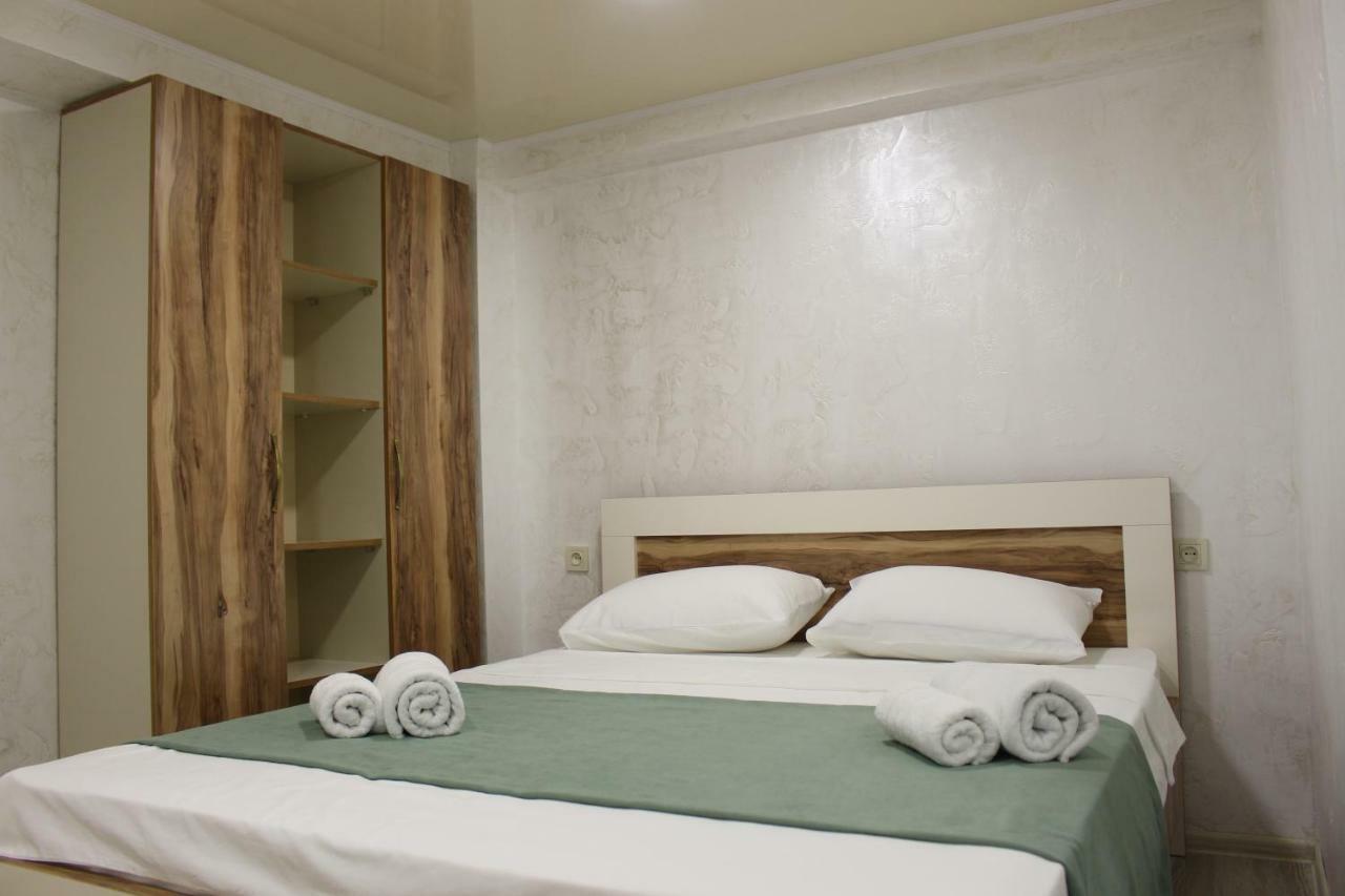 Greenview Guesthouse 巴统 外观 照片