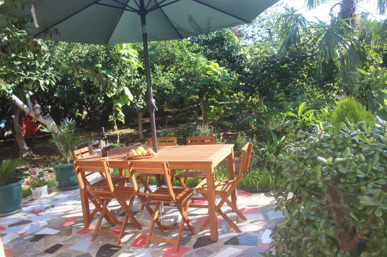 Greenview Guesthouse 巴统 外观 照片